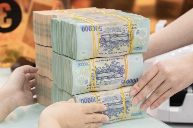 Thống đốc Ngân hàng Nhà nước: Giảm lãi suất cần áp dụng cả với khoản vay cũ ảnh 1 Thống đốc NHNN: Giảm lãi suất cần áp dụng cả với khoản vay cũ - Ảnh 1.