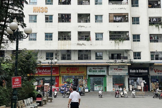 Trước phương &aacute;n xử l&yacute; HH Linh Đ&agrave;m, người d&acirc;n thấp thỏm về số phận c&aacute;c t&ograve;a B - Ảnh 1.